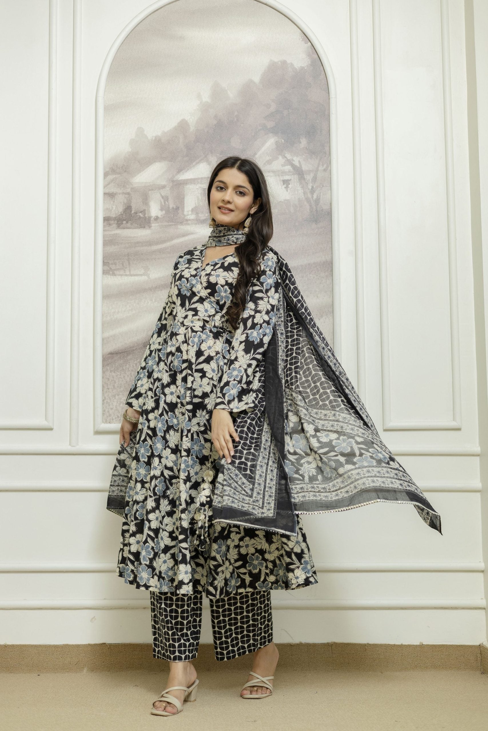 Vibrant Yellow Kurta Set with Geometric Patterns and Matching Dupatta - Vaaki 3