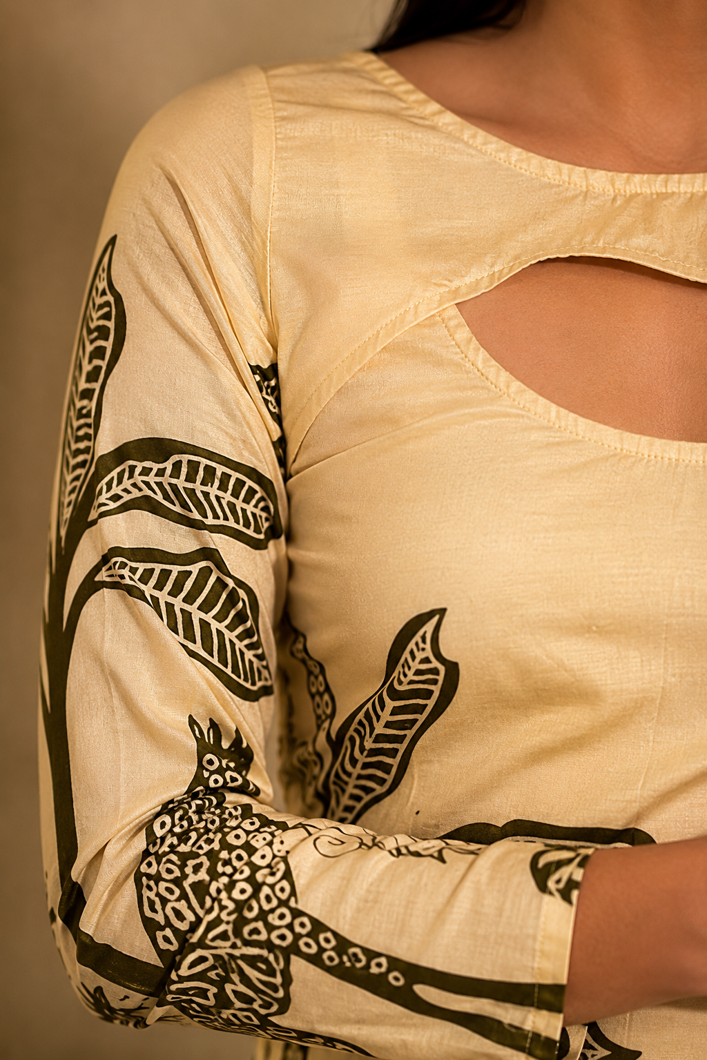 artistic print women top