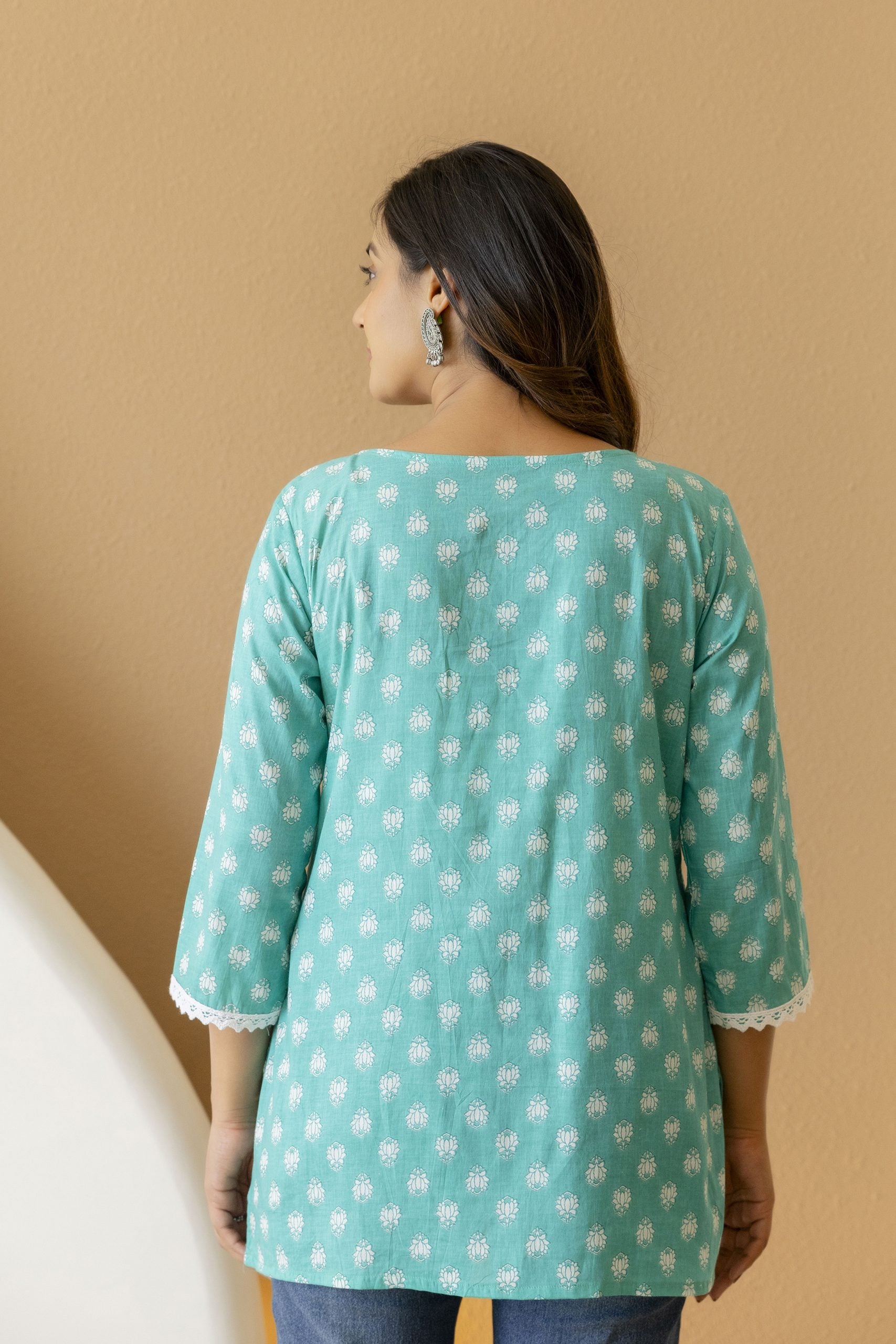 Mohini Teal Floral Short Straight Kurti - View 4