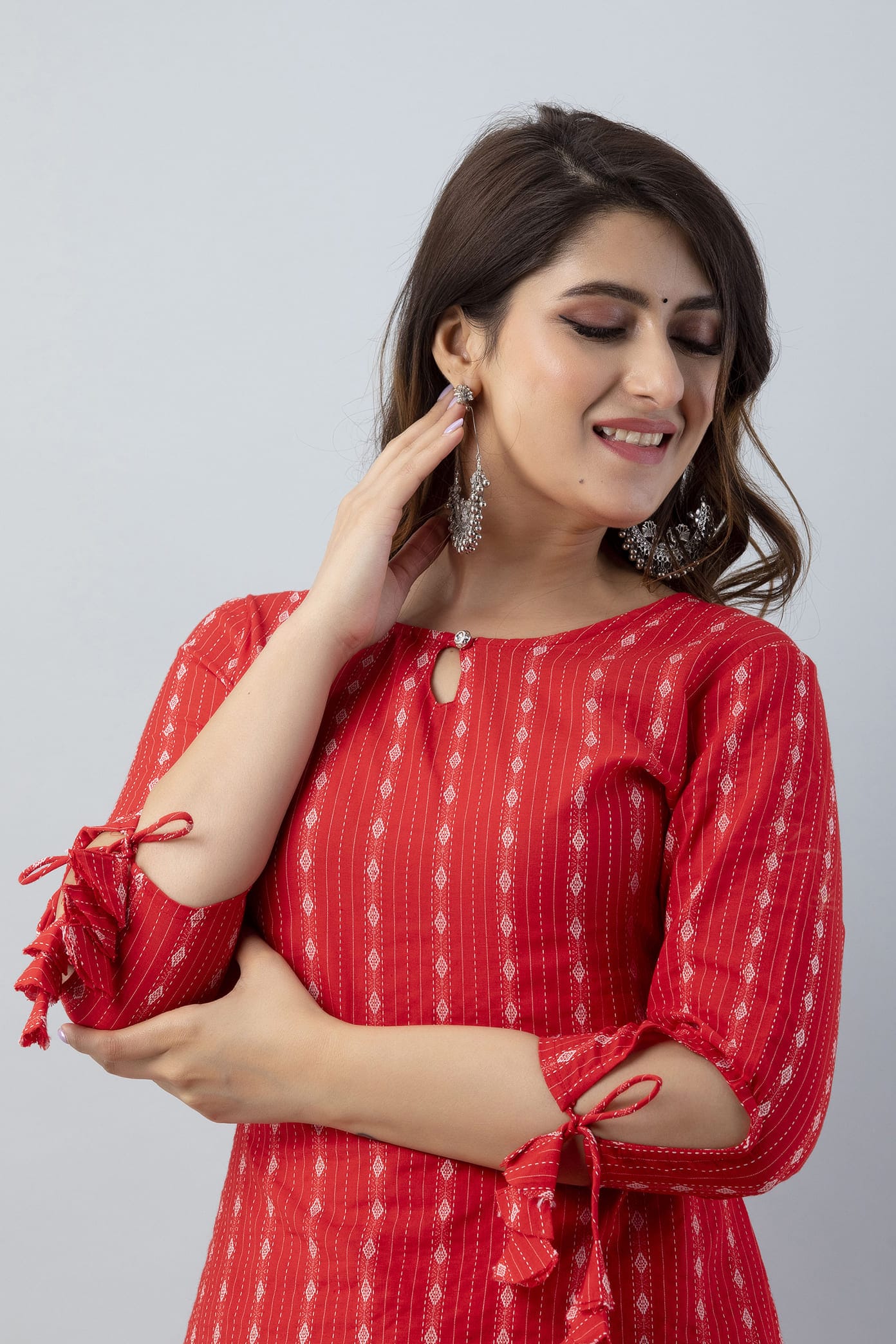 Mehira Red Printed Kurti Pant Set - View 4