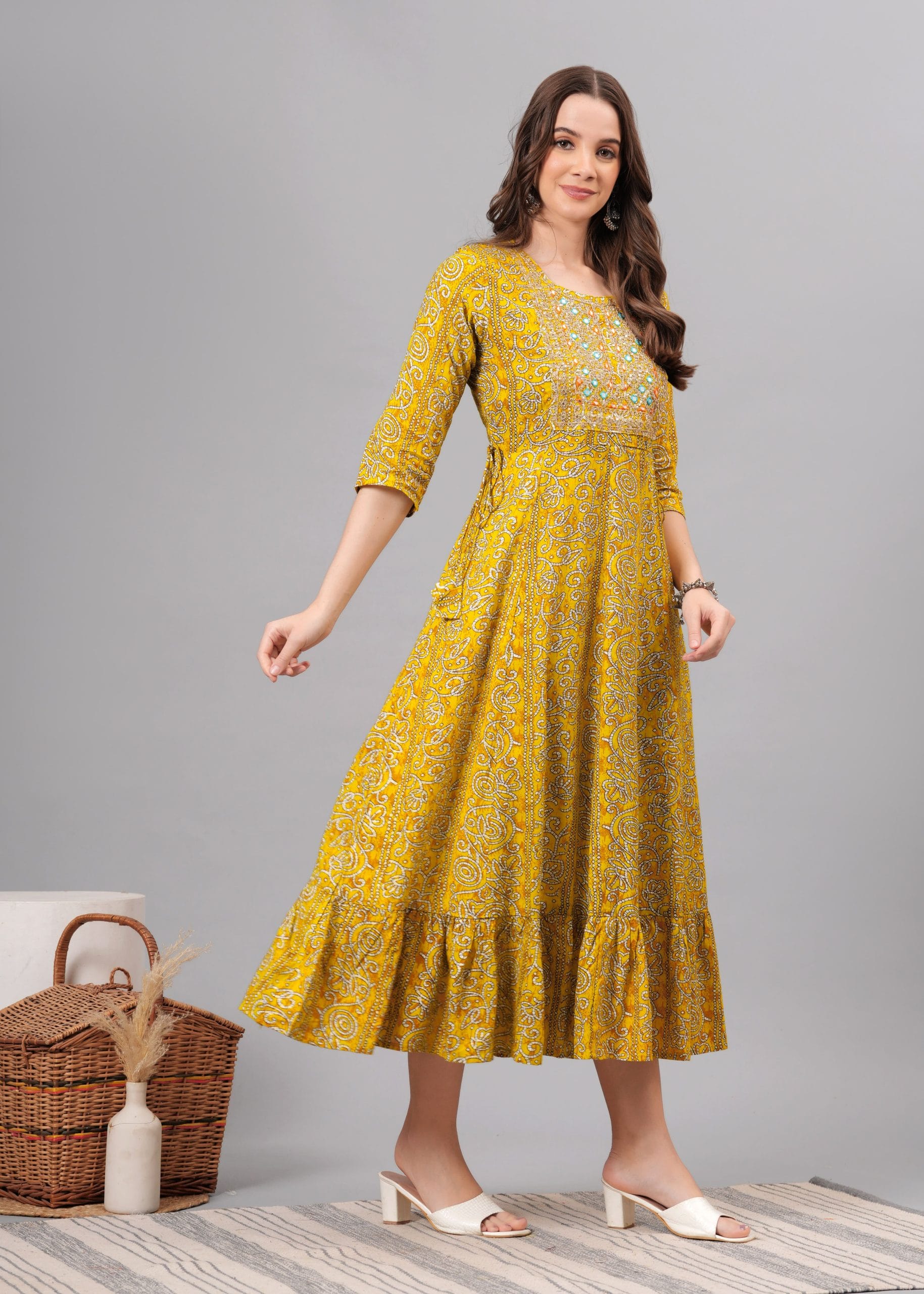 Yellow Printed Anarkali Flared Kurta - View 3