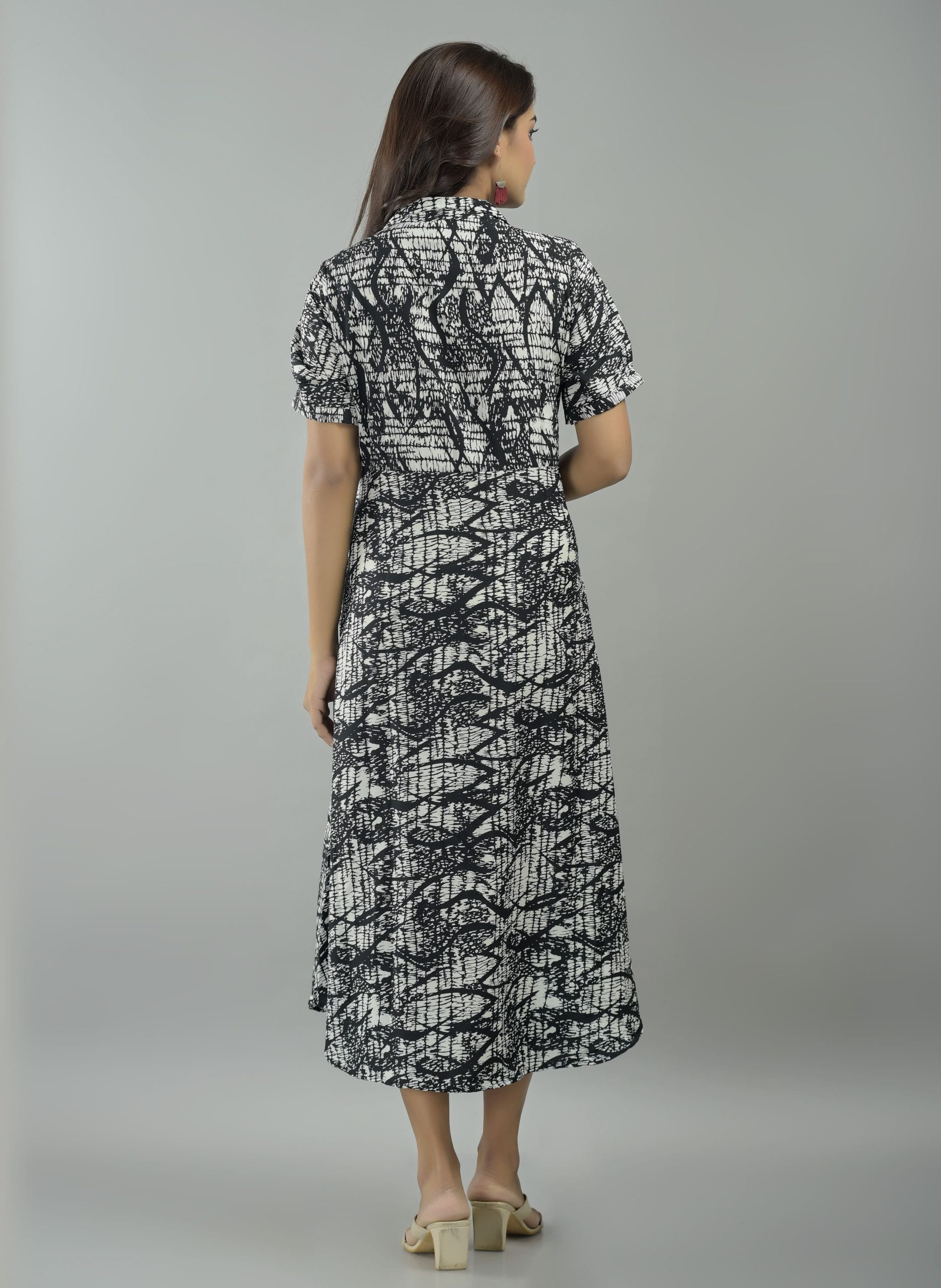 Zyanna Grey Abstract Printed Maxi Dress - View 2