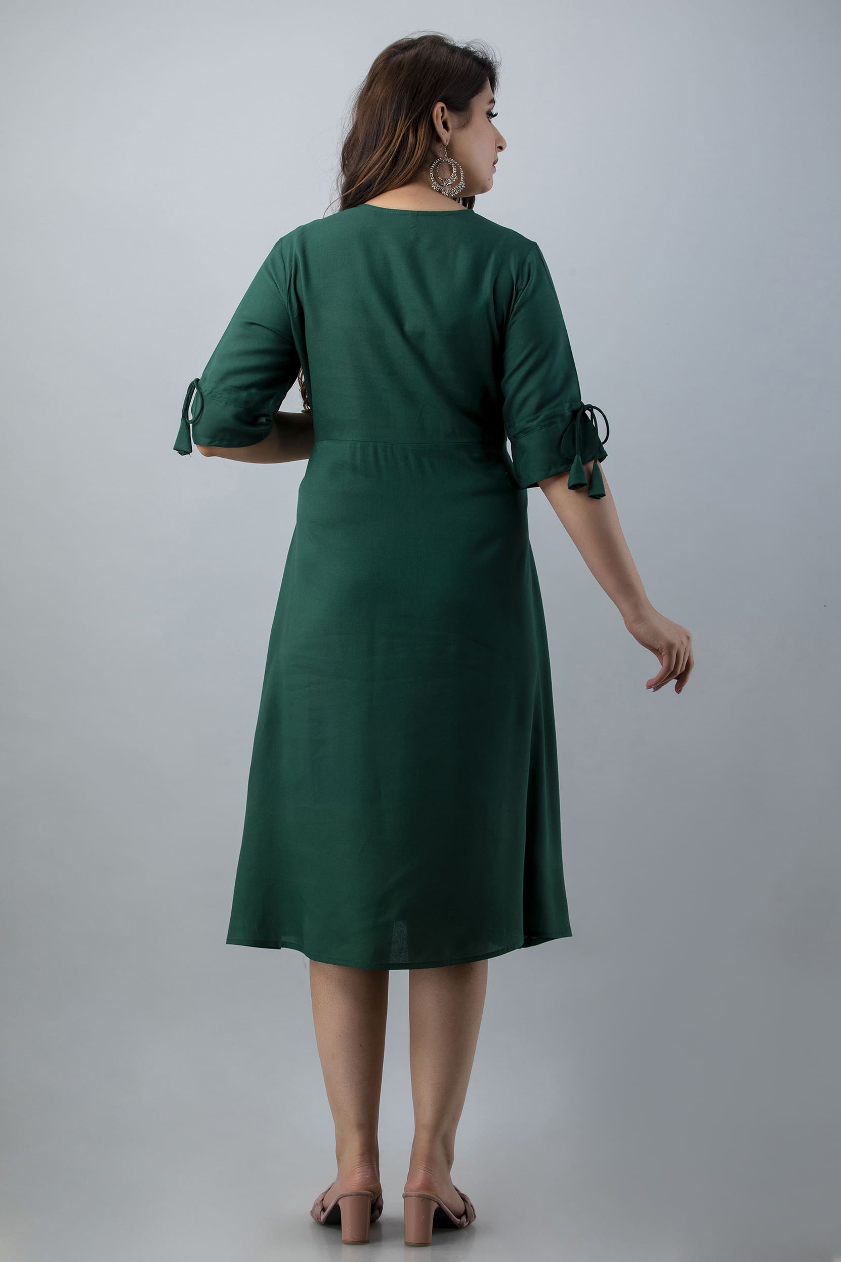 Aureva Green Front Embroidery Flared Kurta - View 2