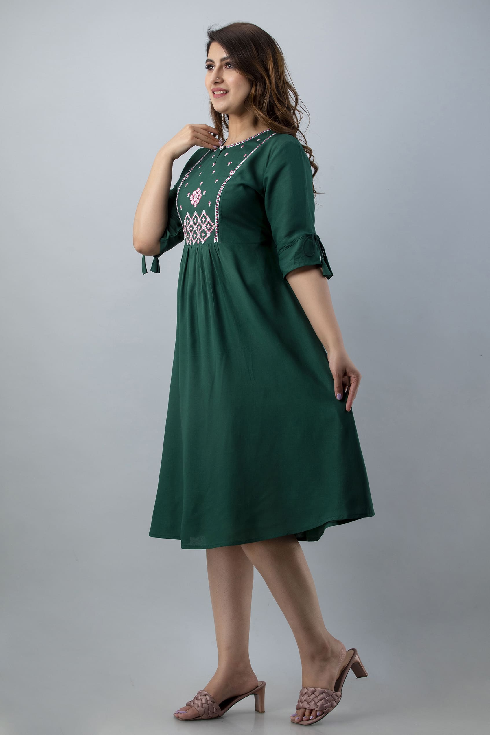 Aureva Green Front Embroidery Flared Kurta - View 5