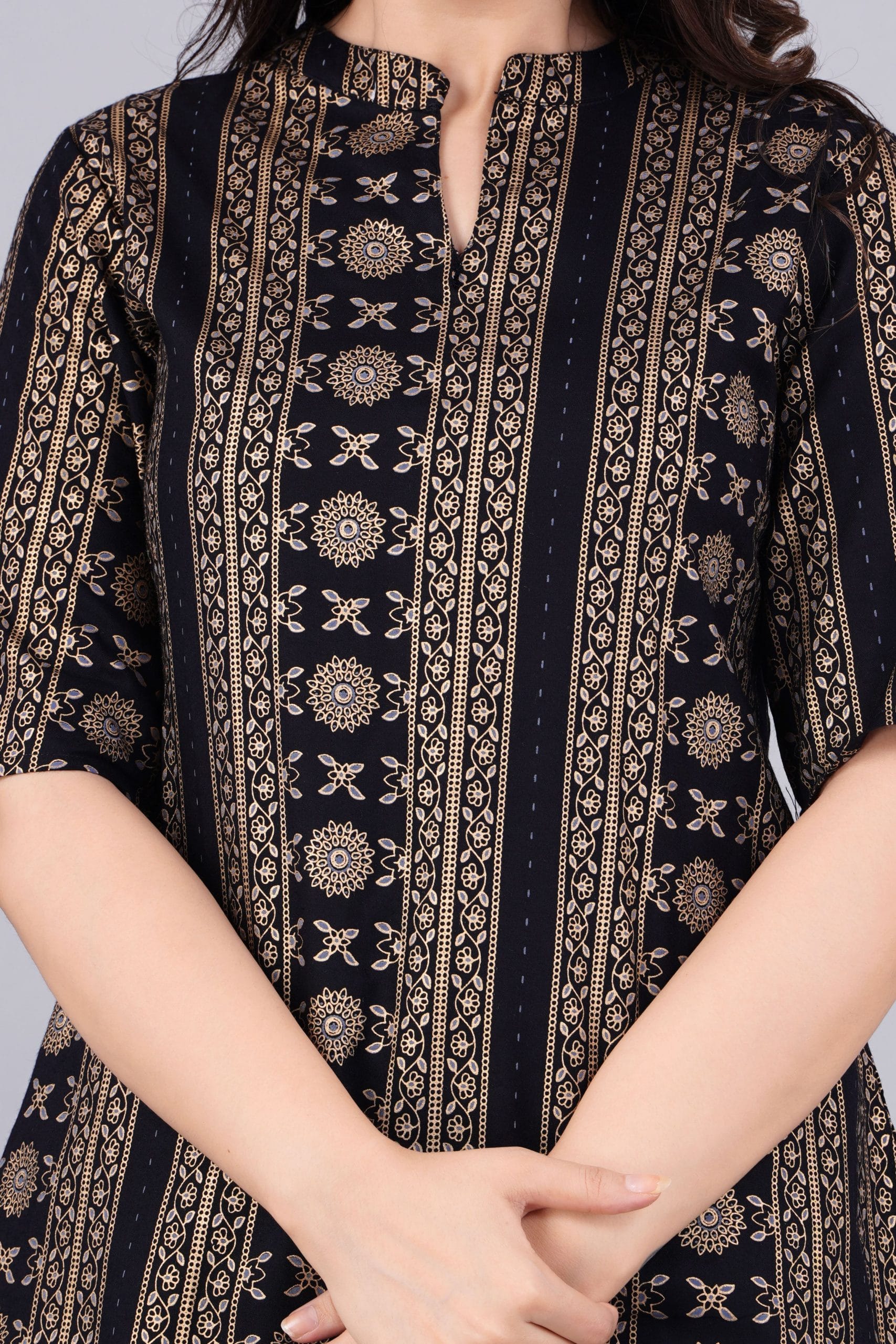 Noir Printed Cotton Black Tunic Top - View 4