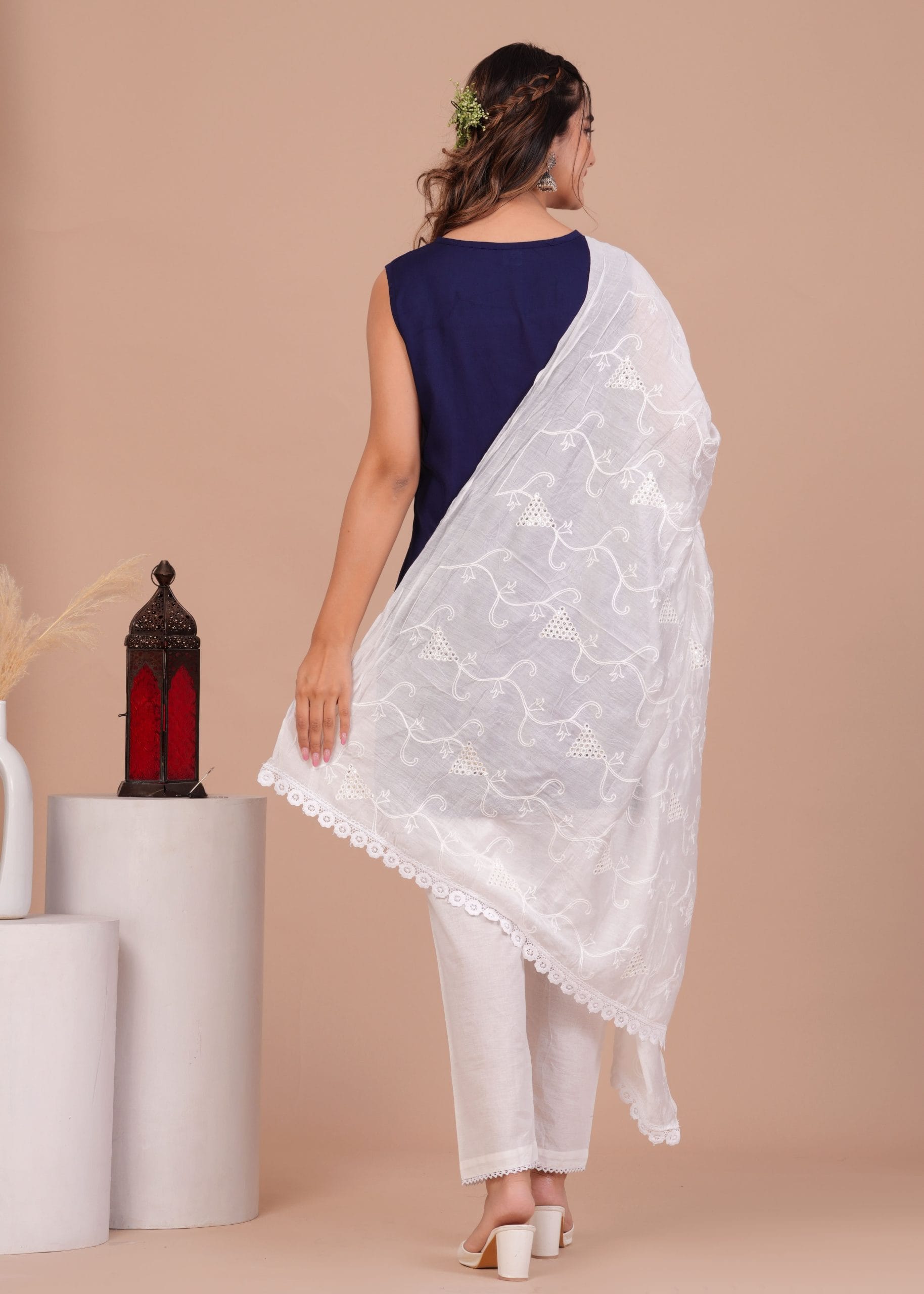 Misri White Chikankari Dupatta by Vaaki - View 2