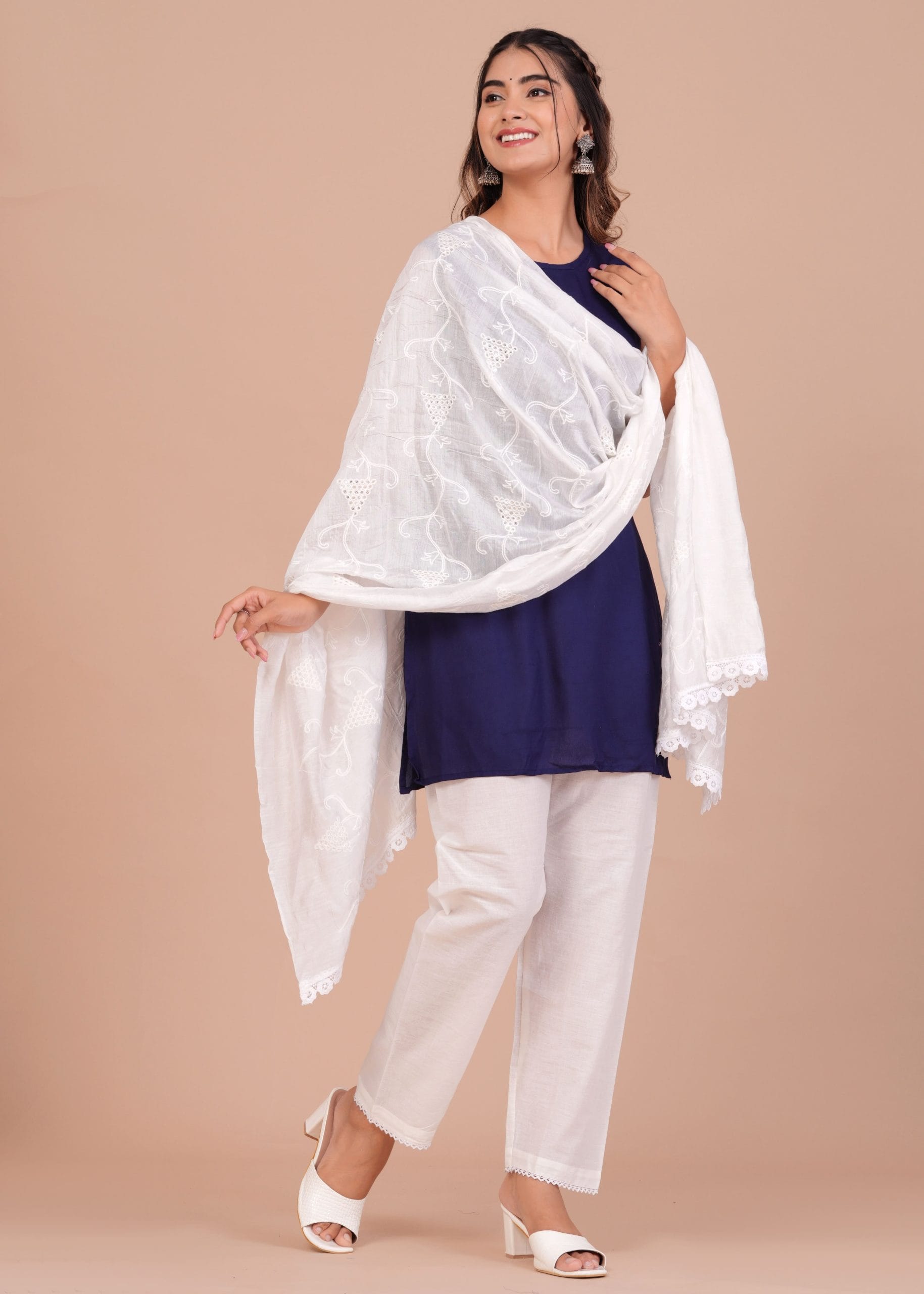 Misri White Chikankari Dupatta by Vaaki - View 5