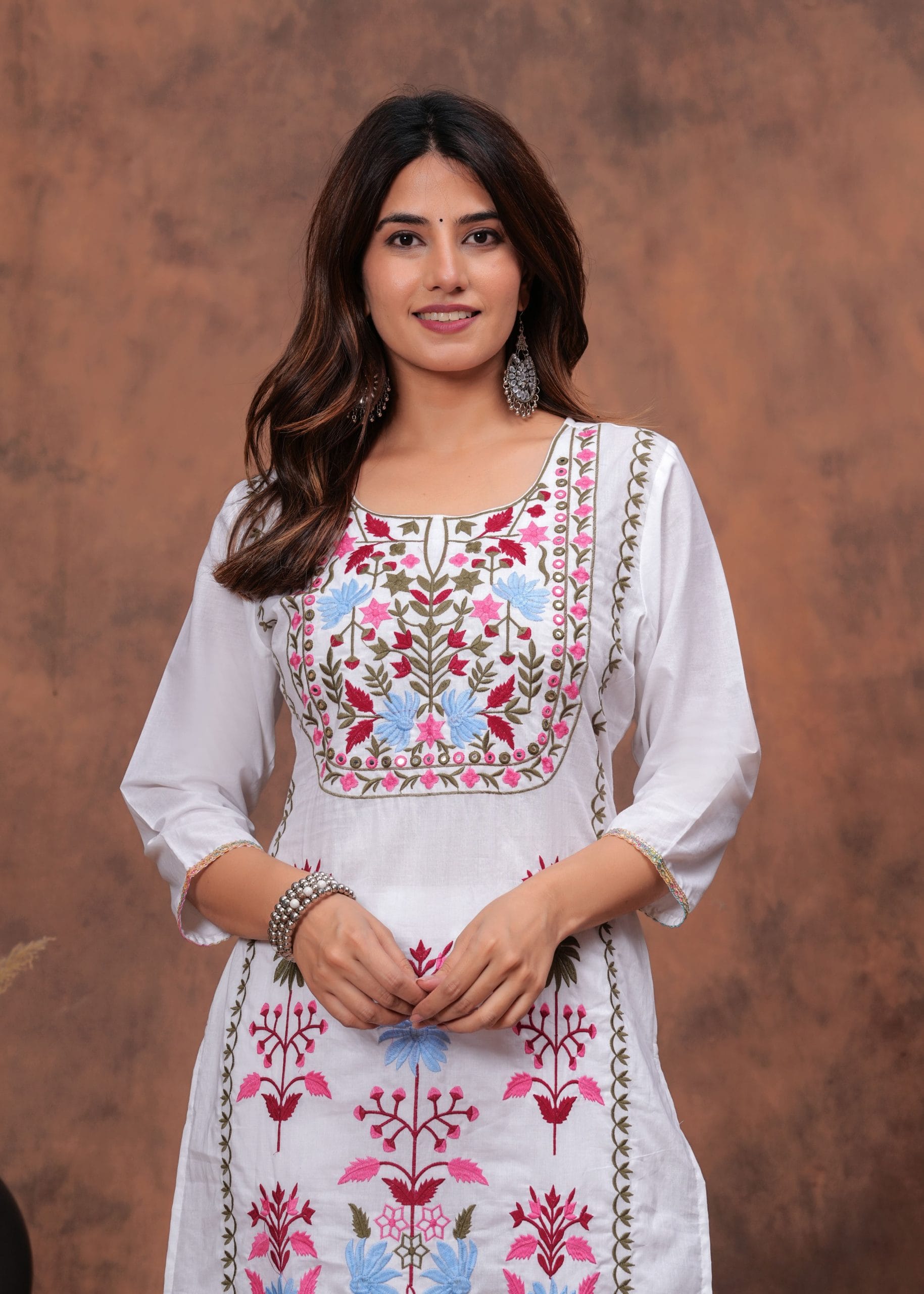 Noor White Handcrafted Embroidered Kurti - View 4
