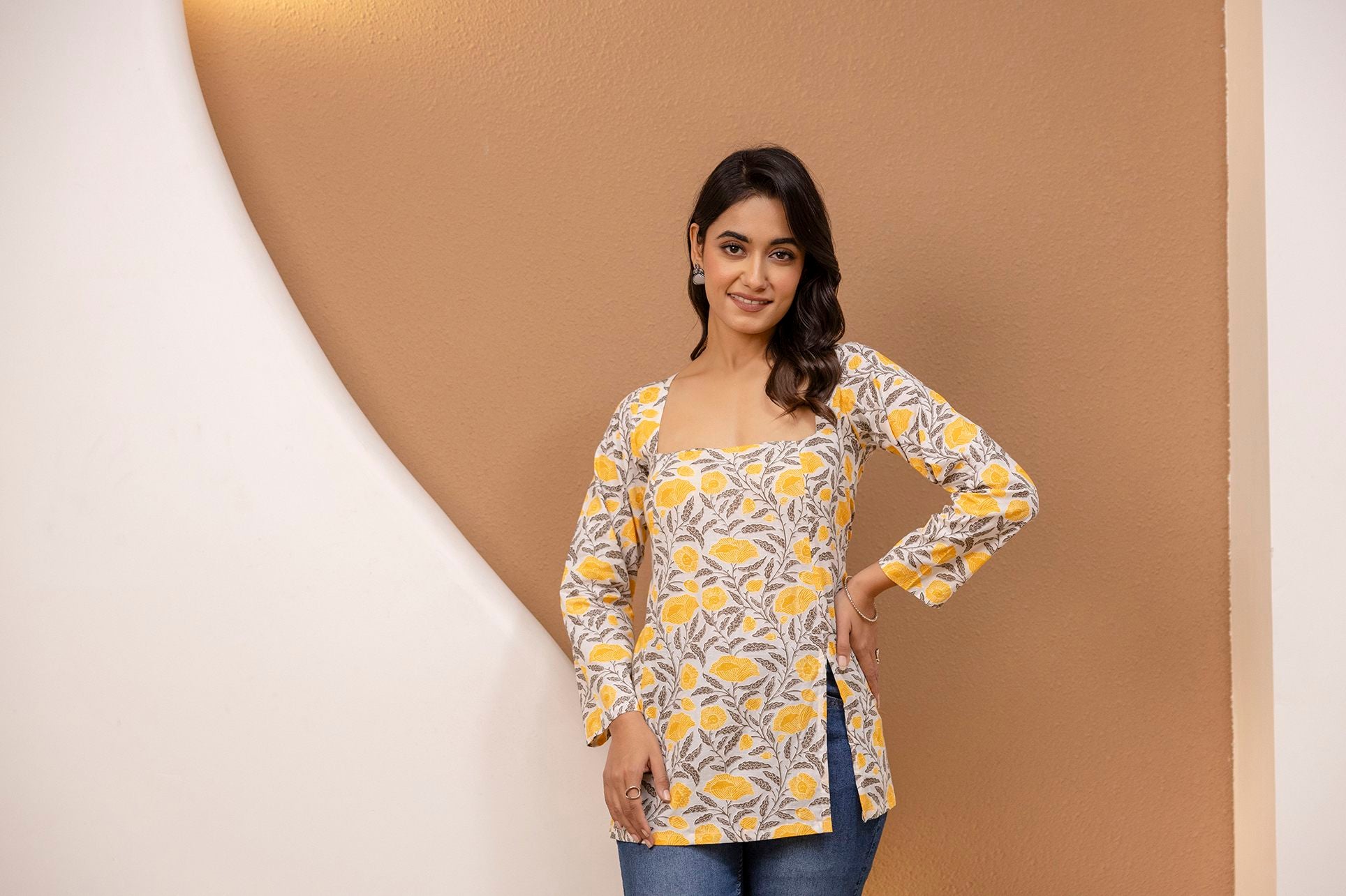 Mohini Yellow Floral Back-Tie Corset Kurti - View 4