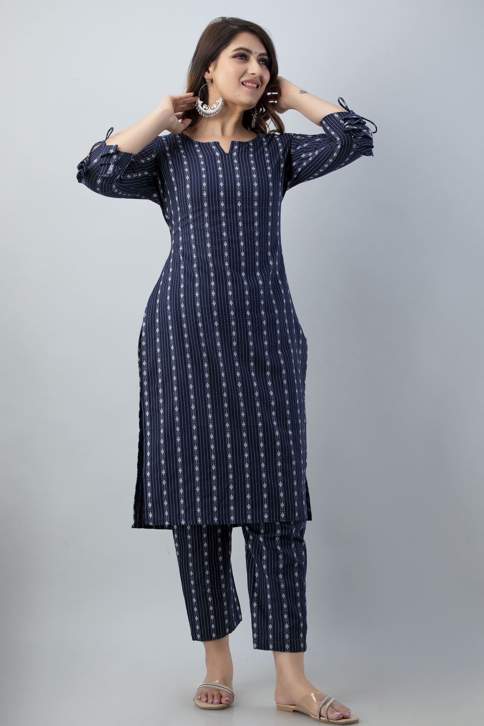 Navya Navy Blue Printed Kurti Pant Set - View 3
