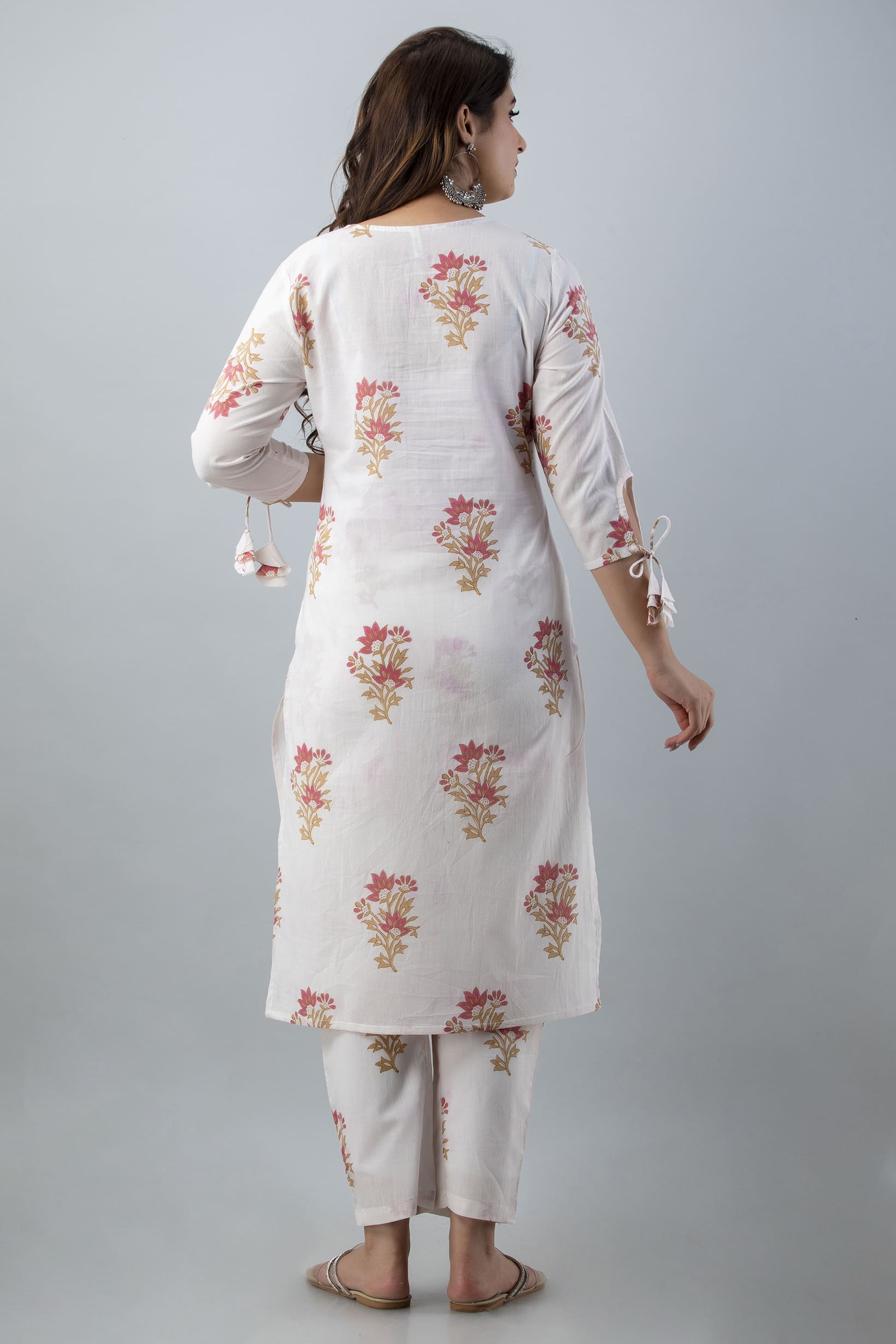 Nayra White Straight Kurti Pant Set - View 2