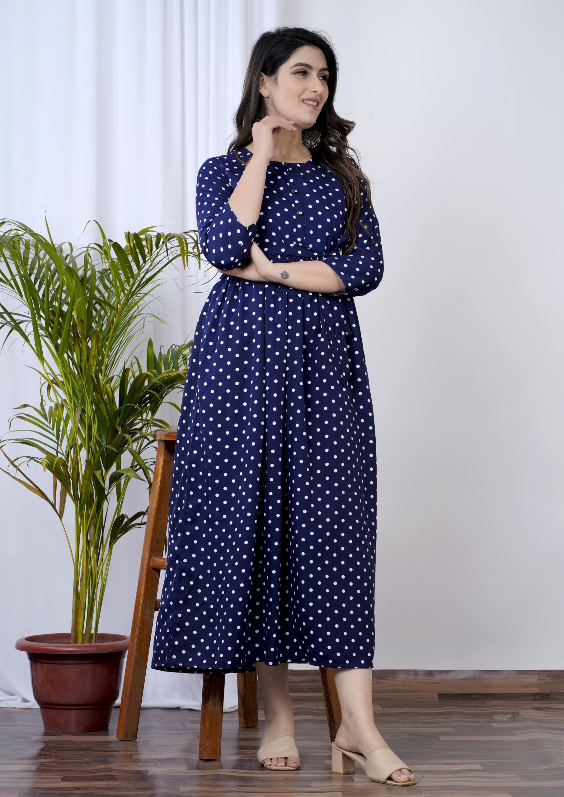 Avira Navy Blue Belted Anarkali Kurta - View 4