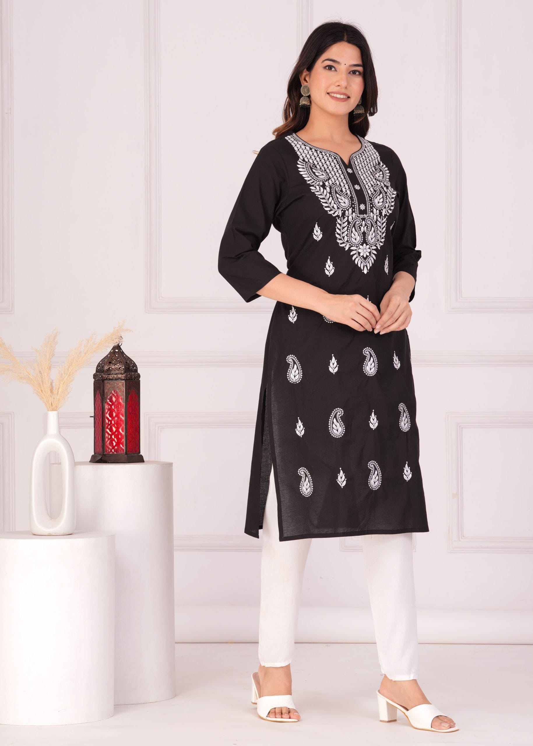Black & White Embroidered Cotton Straight Kurta - View 3