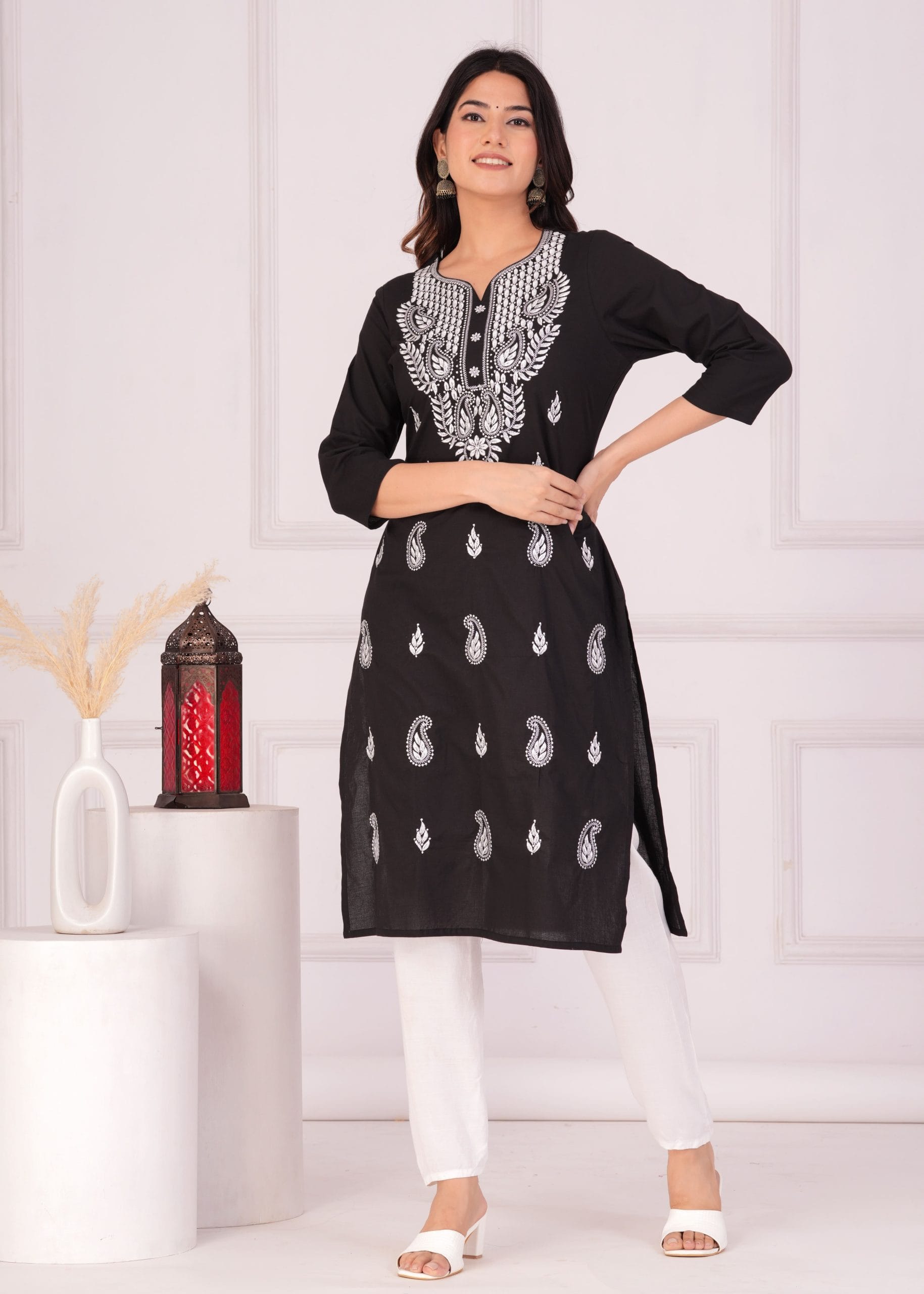 Black & White Embroidered Cotton Straight Kurta - View 5